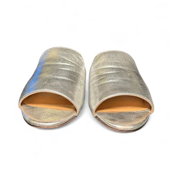 Steven by Steve Madden Sensai silver metallic Leather Upper slide sandals Size 7 - Picture 2 of 7